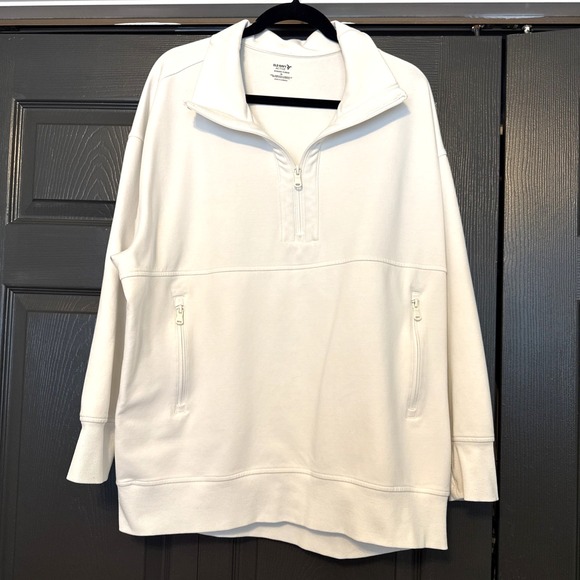 Old Navy Tops - Old Navy Womens XL White Fleece Sweatshirt Athleisure Sporty Casual Cozy Basic
